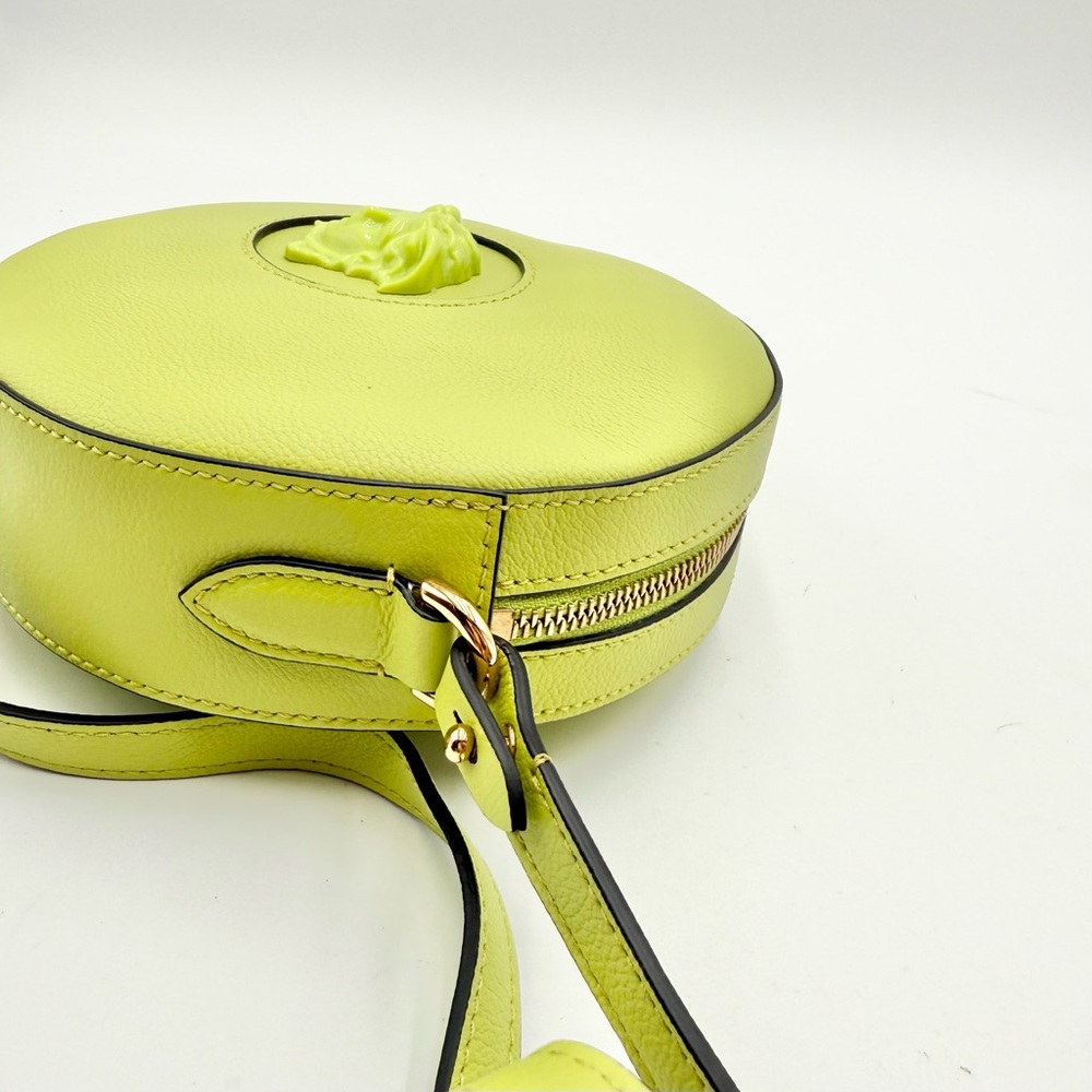 SOLD Versace La Medusa Round Camera Bag - Picture 4 of 7